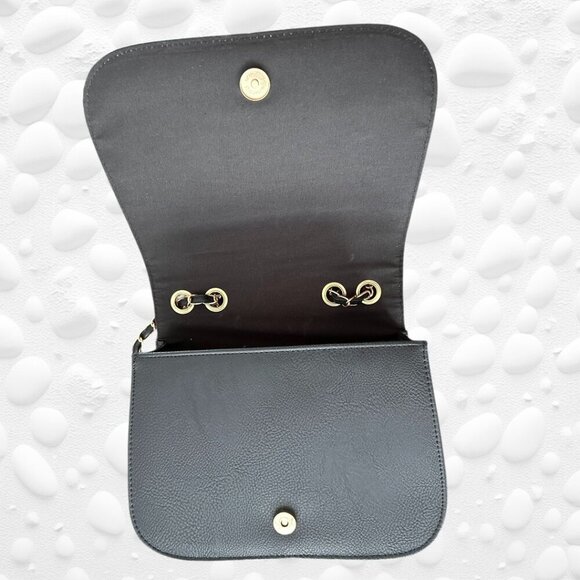 Betty Boop Polka Dot crossbody/handbag. New with tags. Versatile! - Picture 3 of 6